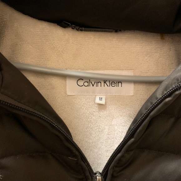 Calvin Klein NWOT hooded fur lined puffer coat - Picture 4 of 5